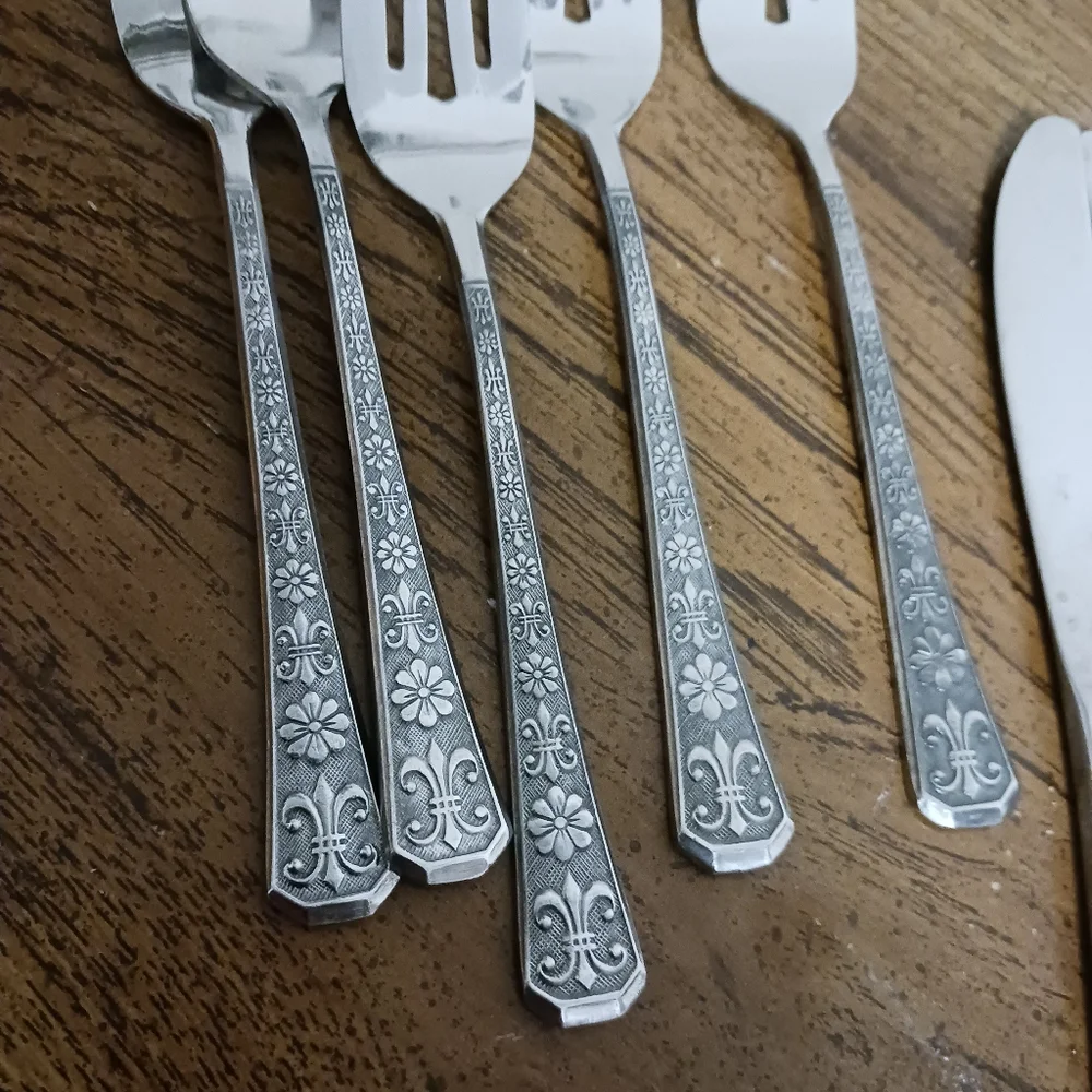 Interpur Flatware Forks And  Knives Fleur Handle Cutlery Dozen 12